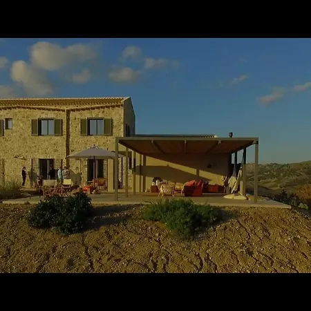 La Mortilla Bed & Breakfast